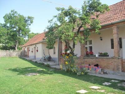 Bari Tanya Hotel Kisnana Exterior photo